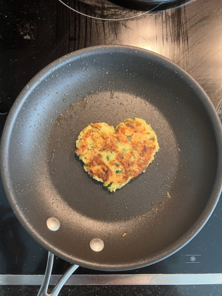 Zuccini fritters, healthy, recipe, healthy food, lifestyle, wellness food, easy recipe, Margo Samant